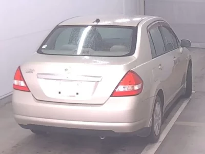 Nissan TIIDA LATIO