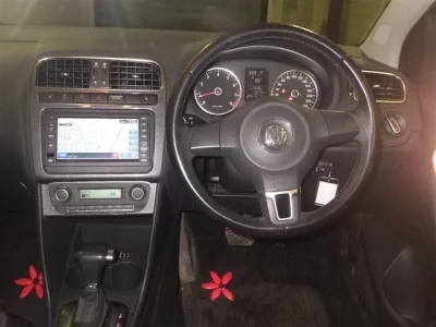 Volkswagen POLO  с аукциона в Японии
