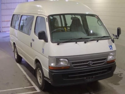 Toyota REGIUS ACE COMMUTER
