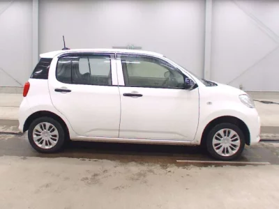 Toyota PASSO  с аукциона в Японии