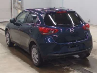 Mazda MAZDA2 лот № 3087 оценка 3.5  с аукциона в Японии 5