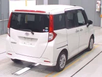 Toyota ROOMY лот № 10039 оценка 3.5  с аукциона в Японии 1