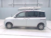 Toyota SIENTA лот № 10041 оценка 3.5  с аукциона в Японии 3