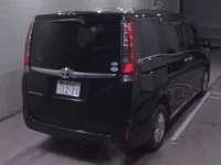 Toyota ESQUIRE лот № 6048 оценка R  с аукциона в Японии 1