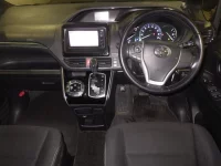 Toyota ESQUIRE лот № 6048 оценка R  с аукциона в Японии 2