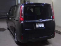 Toyota ESQUIRE лот № 6048 оценка R  с аукциона в Японии 5