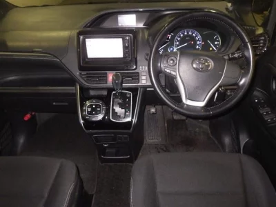 Toyota ESQUIRE  с аукциона в Японии