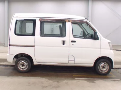 Toyota PIXIS VAN  с аукциона в Японии
