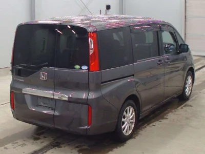 Honda STEP WAGON  с аукциона в Японии