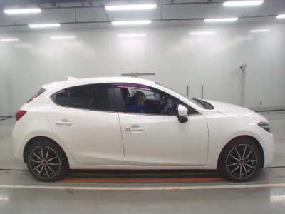 Mazda AXELA  с аукциона в Японии