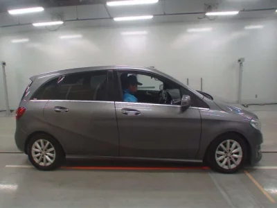 Mercedes-Benz B CLASS