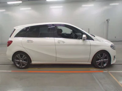 Mercedes-Benz B CLASS
