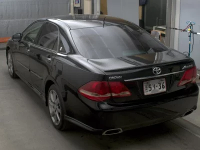 Toyota CROWN  с аукциона в Японии