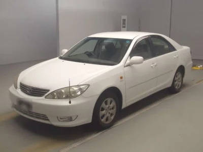 Toyota CAMRY  с аукциона в Японии