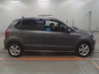 Volkswagen POLO лот № 38041 оценка 3.5  с аукциона в Японии 2