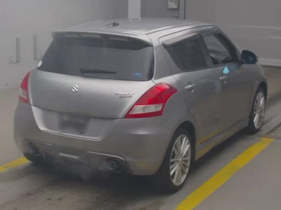 Suzuki SWIFT  с аукциона в Японии