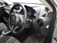 Mazda MAZDA2 лот № 3107 оценка 4  с аукциона в Японии 6