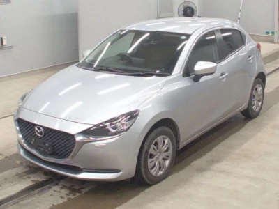 Mazda MAZDA2  с аукциона в Японии