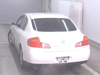 Nissan SKYLINE  с аукциона в Японии