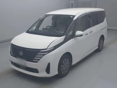 Nissan SERENA  с аукциона в Японии