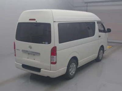 Toyota HIACE VAN  с аукциона в Японии