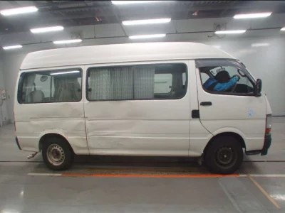 Toyota HIACE  с аукциона в Японии