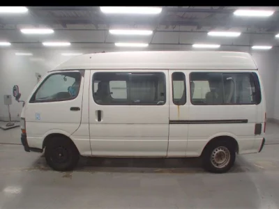 Toyota HIACE  с аукциона в Японии