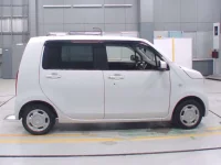 Honda N WGN лот № 18 оценка 6  с аукциона в Японии 2