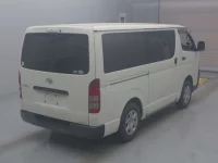 Toyota HIACE VAN лот № 62014 оценка 3.5  с аукциона в Японии 1