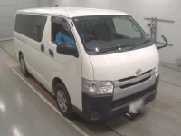 Toyota HIACE VAN лот № 30272 оценка 3.5  с аукциона в Японии 4