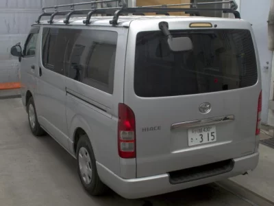 Toyota HIACE VAN