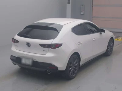 Mazda MAZDA3  с аукциона в Японии