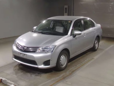 Toyota COROLLA AXIO  с аукциона в Японии