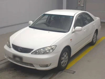 Toyota CAMRY  с аукциона в Японии