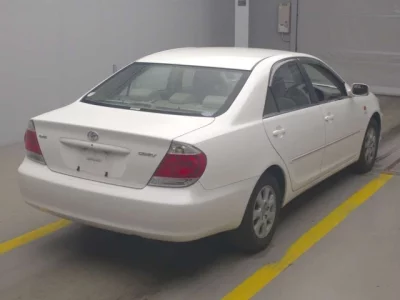 Toyota CAMRY  с аукциона в Японии