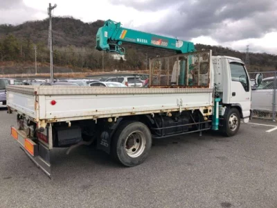 Isuzu ELF  с аукциона в Японии