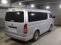Toyota HIACE лот № 577 оценка RA  с аукциона в Японии 1
