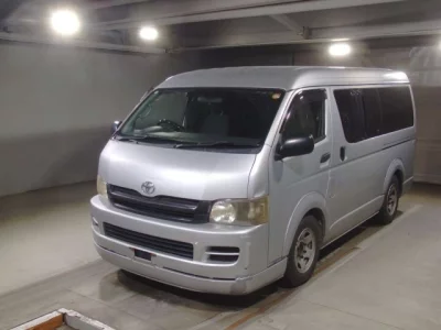 Toyota HIACE  с аукциона в Японии