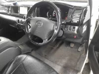 Toyota HIACE лот № 30291 оценка 2  с аукциона в Японии 6