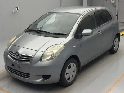 Toyota VITZ  с аукциона в Японии
