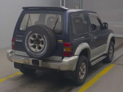 Mitsubishi PAJERO