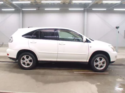 Toyota HARRIER  с аукциона в Японии