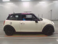 BMW MINI лот № 38101 оценка 4  с аукциона в Японии 2