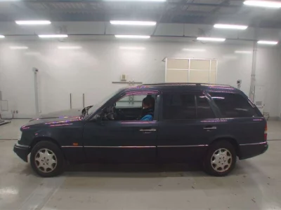 Mercedes-Benz E CLASS WAGON