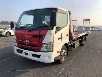 Toyota DYNA  с аукциона в Японии