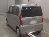 Honda N BOX лот № 287 оценка RA  с аукциона в Японии 5