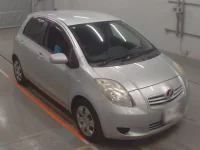 Toyota VITZ лот № 30297 оценка 3.5  с аукциона в Японии 4