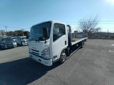 Isuzu ELF