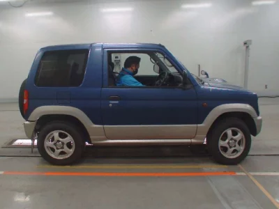 Mitsubishi PAJERO MINI