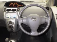 Toyota VITZ лот № 4067 оценка 3.5  с аукциона в Японии 2
